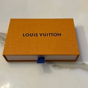 Box Louis Vuitton